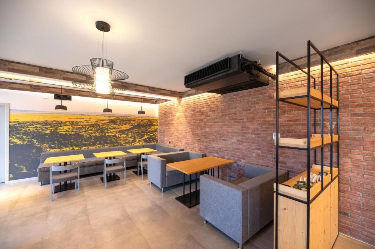 Hotel Takara Dedoplis Tskaro المظهر الخارجي الصورة